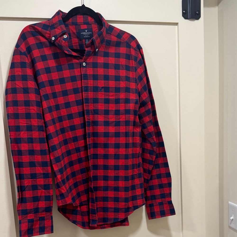 American Eagle Outfitters Red and Blue Plaid Men's Shirt